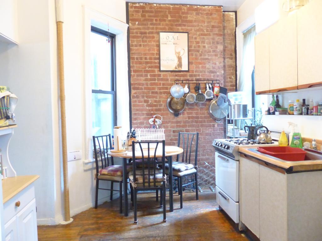 East Village Homestay Нью-Йорк Екстер'єр фото